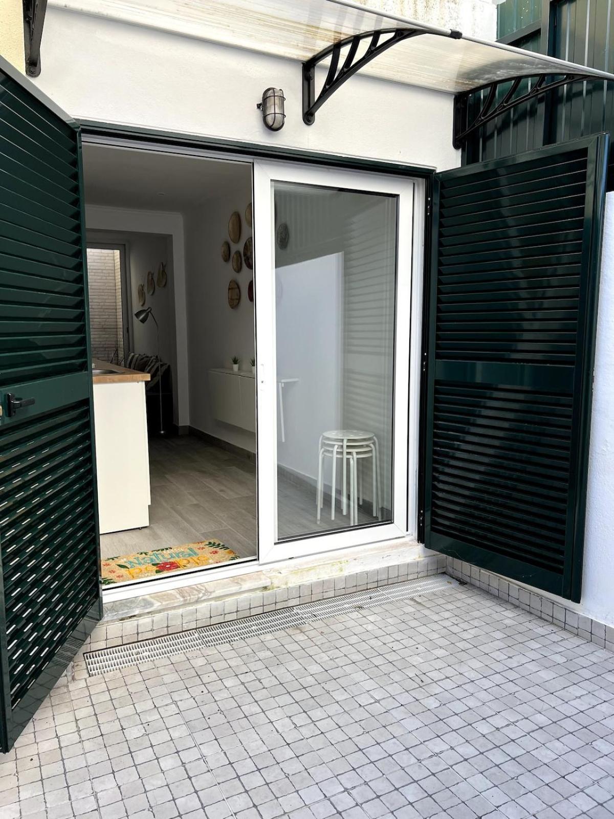 Studios Xl & Xl Plus Costa da Caparica Dış mekan fotoğraf